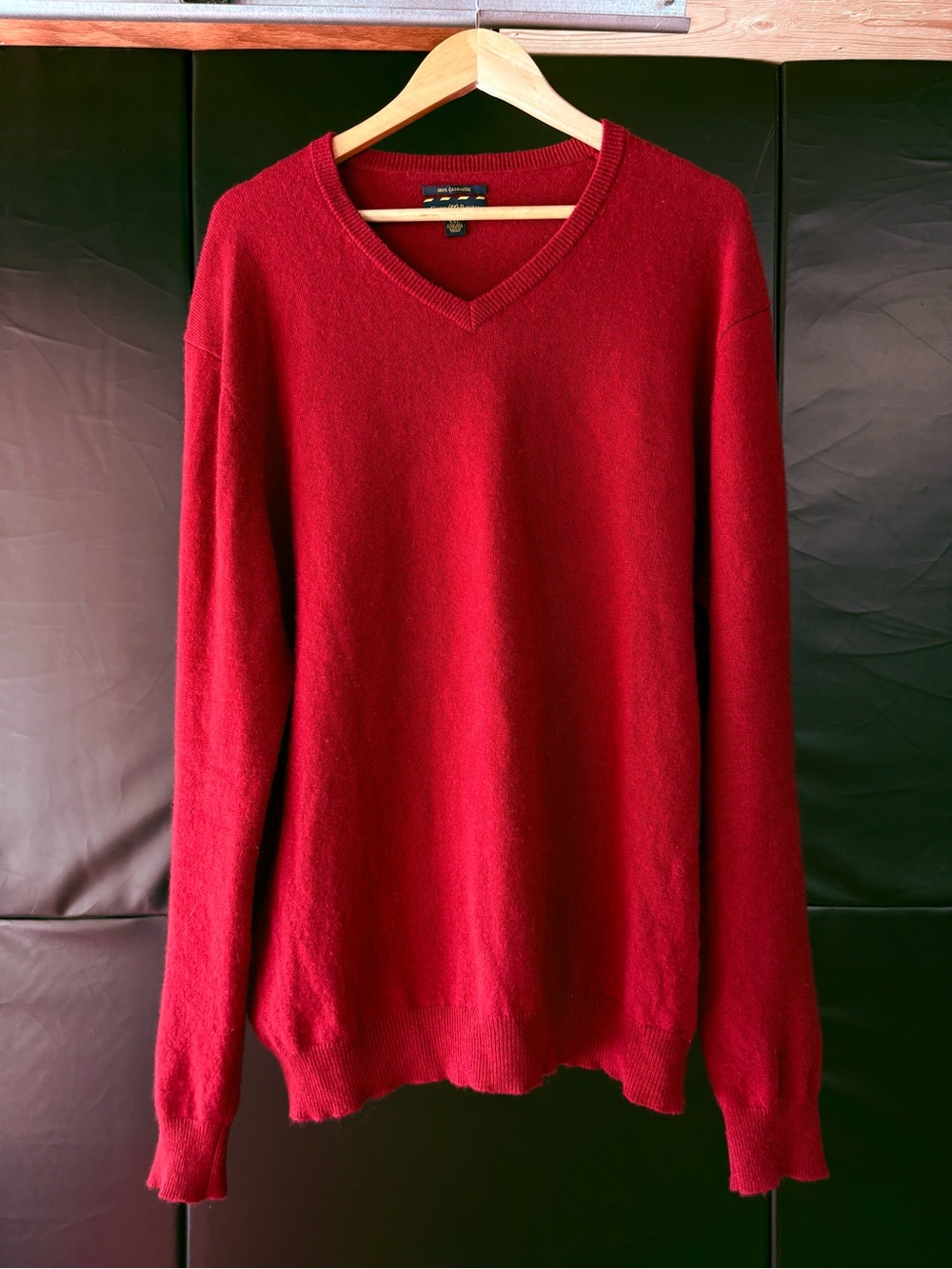 Club Room | 100% Cashmere Knit V-Neck Pullover Sweater - Men's XXL, Deep Red
